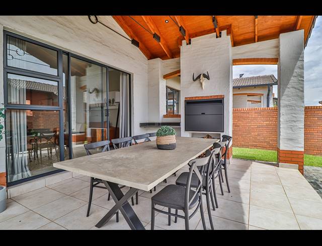 3 BEDROOM SIMPLEX FOR SALE IN SIX FOUNTAINS RESIDENTIAL ESTATE